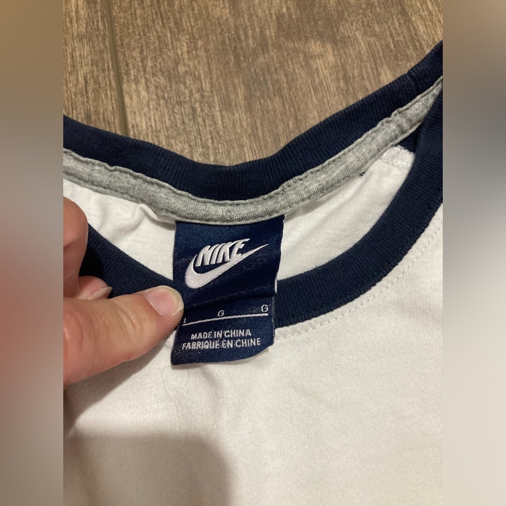 Nike women’s Lg 3/4 length sleeve baseball style tee - Picture 2 of 4